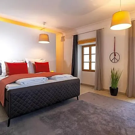 Baronhaus & شقة فندقية 3*